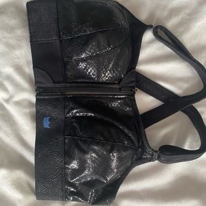 SHEFIT Ultimate Sports Bra